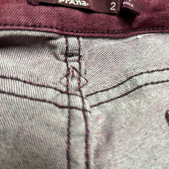 women’s burgundy denim jeans size 2 EUC - Picture 6 of 7